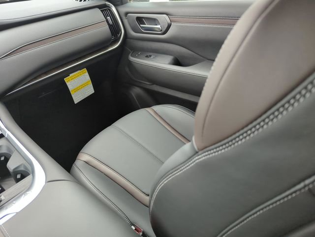 New 2026 Nissan Armada SL image 19