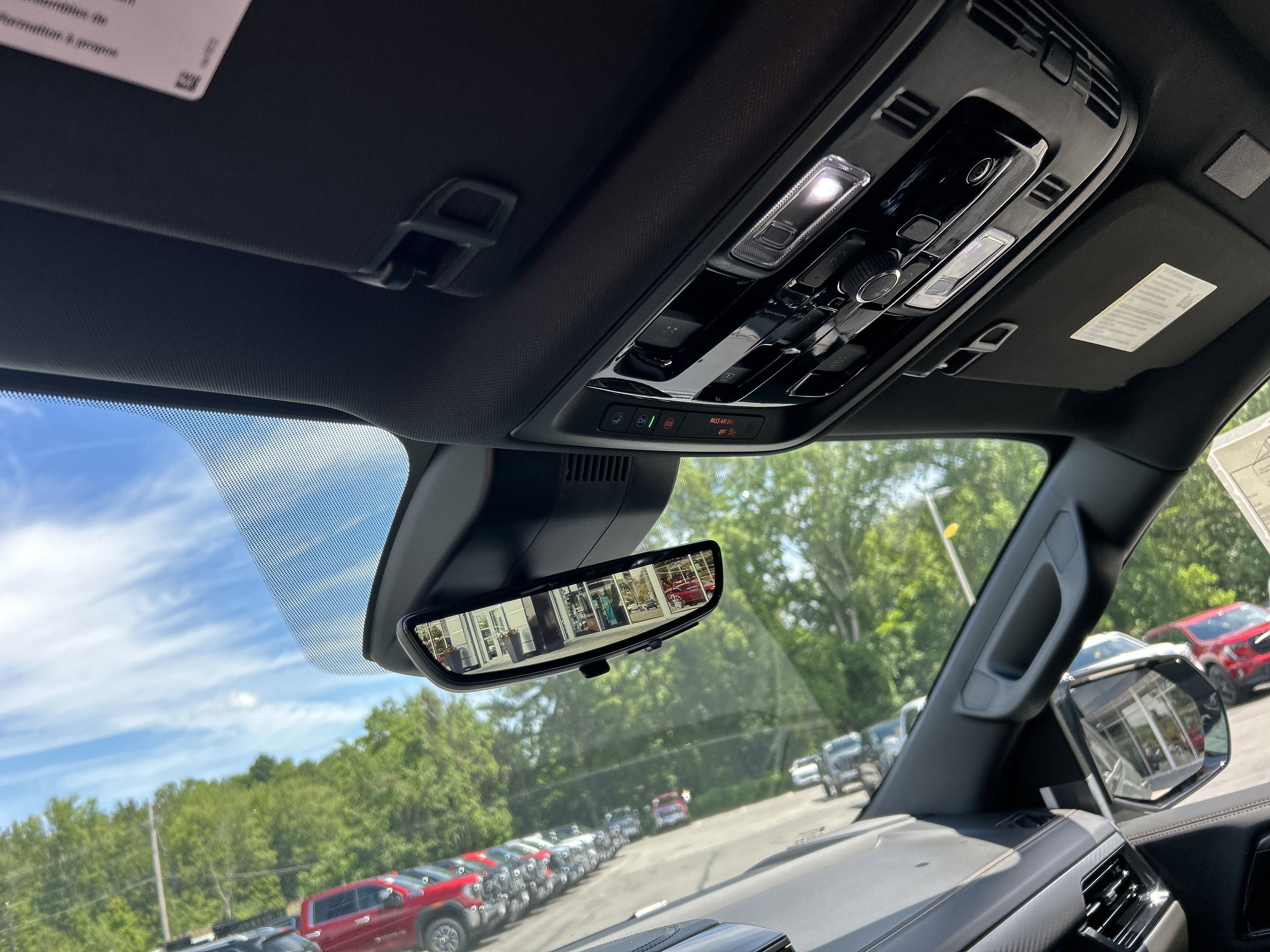New 2026 GMC Yukon XL AT4 w/ AT4 Premium Plus Package AWD/4WD image 29