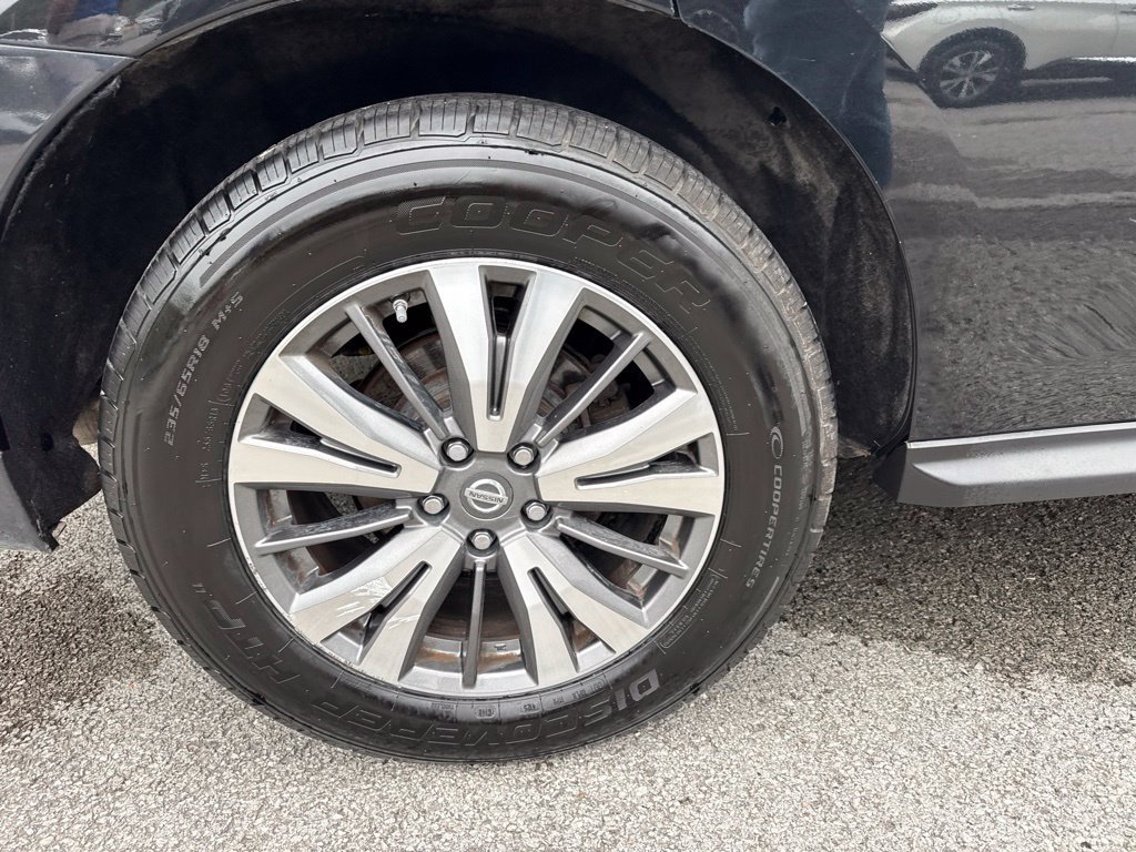 Used 2017 Nissan Pathfinder SL AWD/4WD image 5