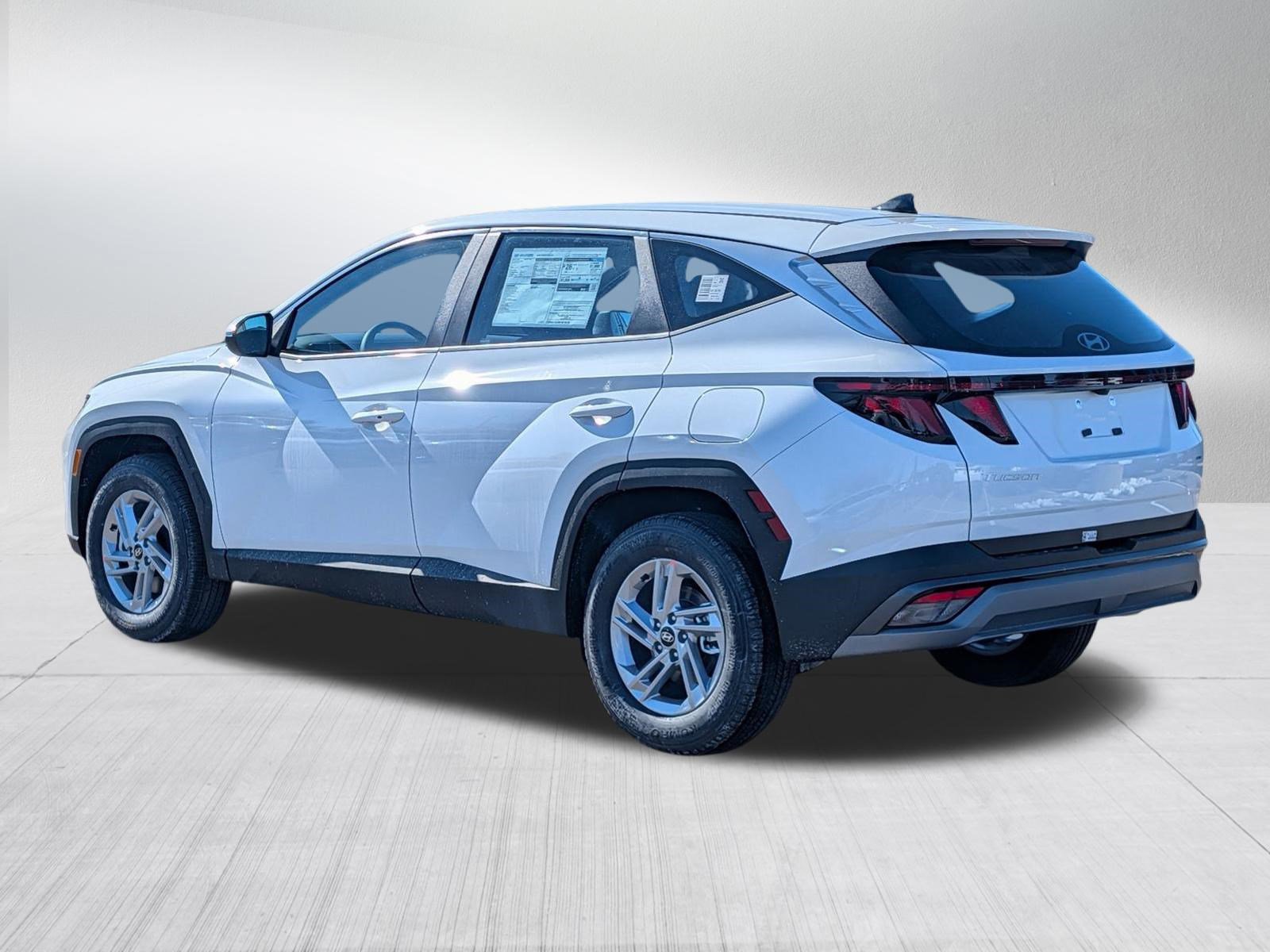 New 2026 Hyundai Tucson SE image 3
