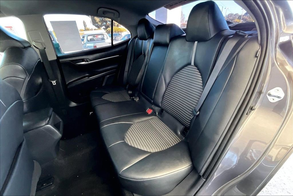 Certified 2022 Toyota Camry SE image 22