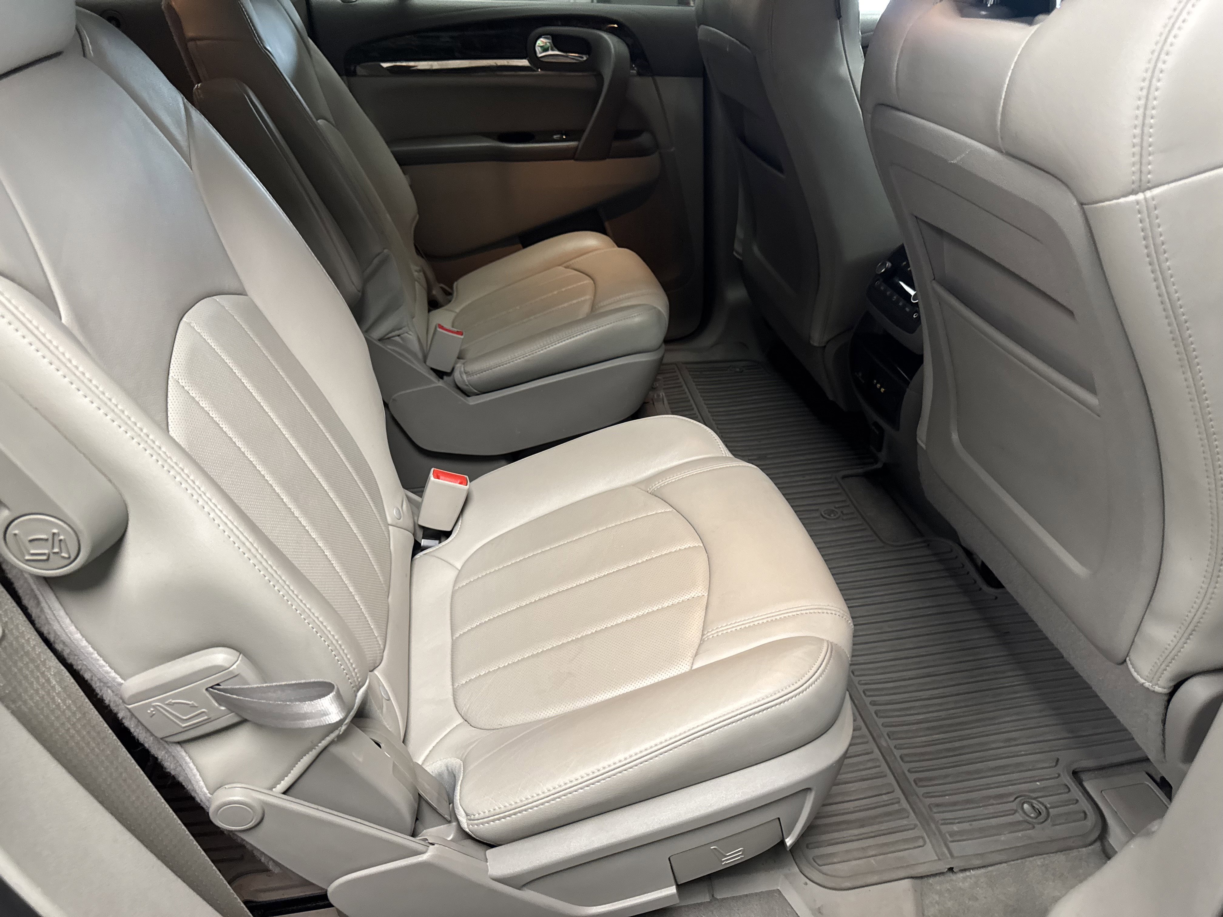 Used 2014 Buick Enclave Premium w/ Trailering Provision Package FWD image 17