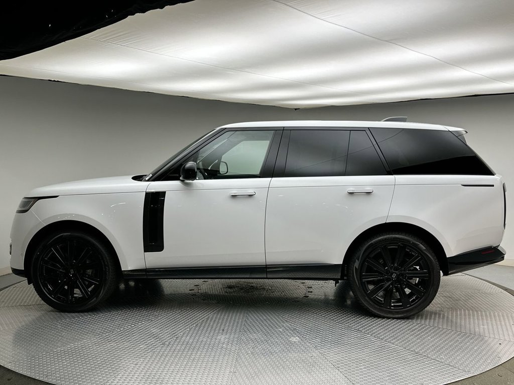 New 2027 Land Rover Range Rover SE AWD/4WD image 2