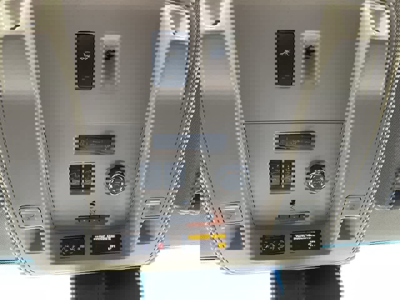 Used 2018 Cadillac Escalade ESV Luxury image 38