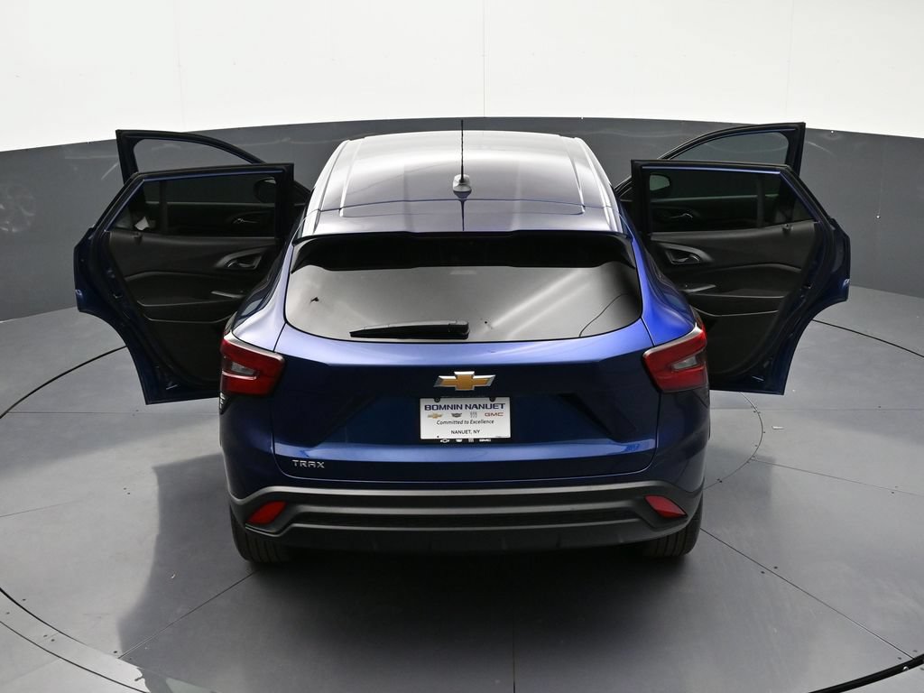 Certified 2024 Chevrolet Trax LS w/ LS Convenience Package FWD image 36