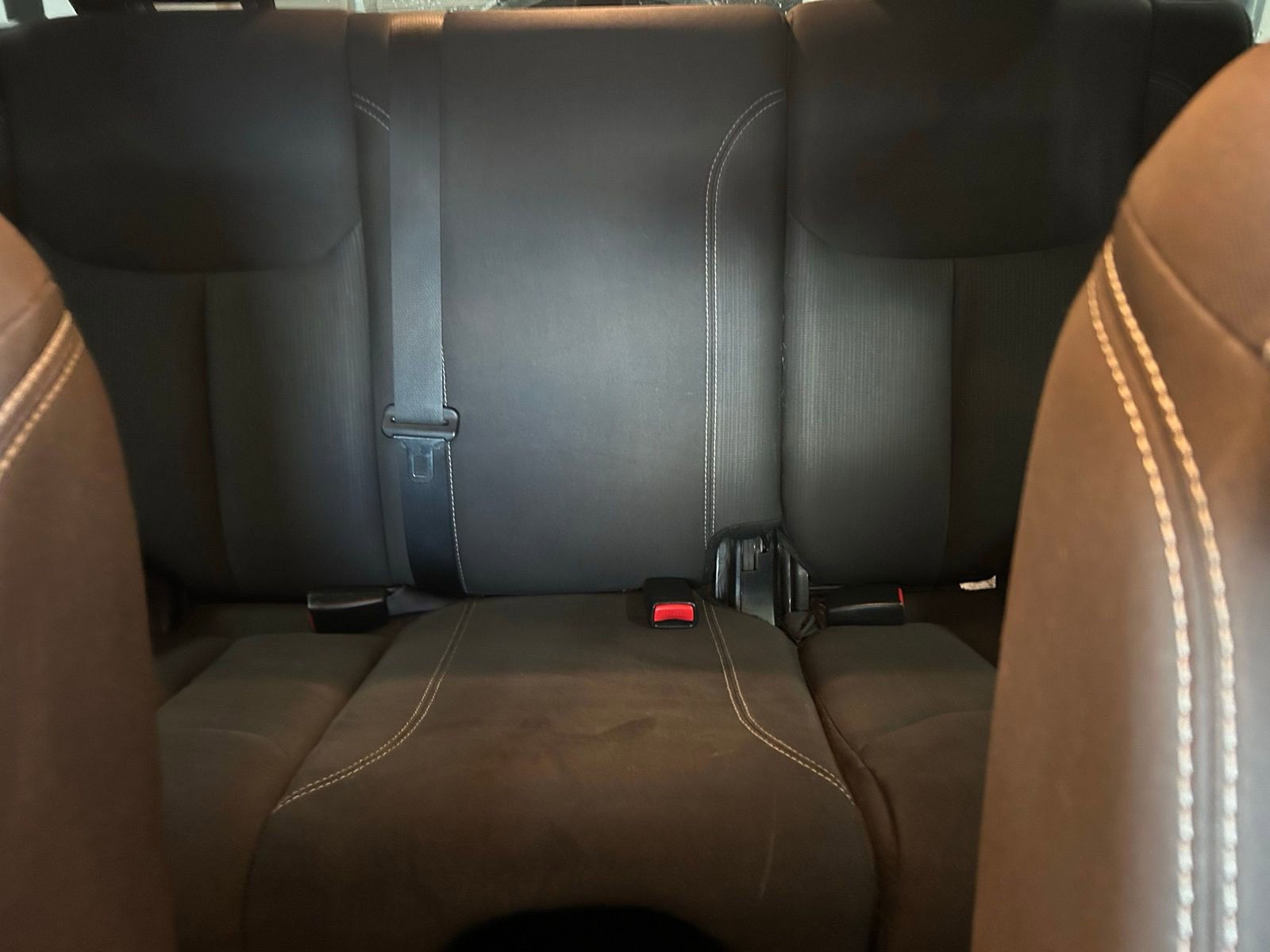 Used 2017 Jeep Wrangler Unlimited Sahara image 19