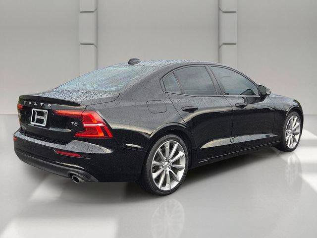 Used 2019 Volvo S60 T5 Momentum w/ Premium Package FWD image 5
