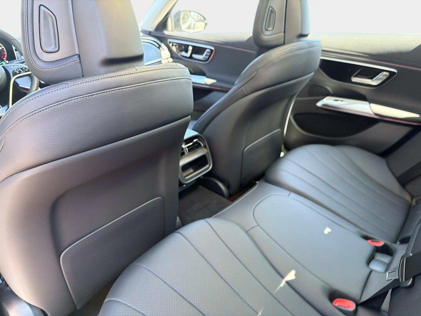 Used 2025 Mercedes-Benz E 350 Sedan image 32