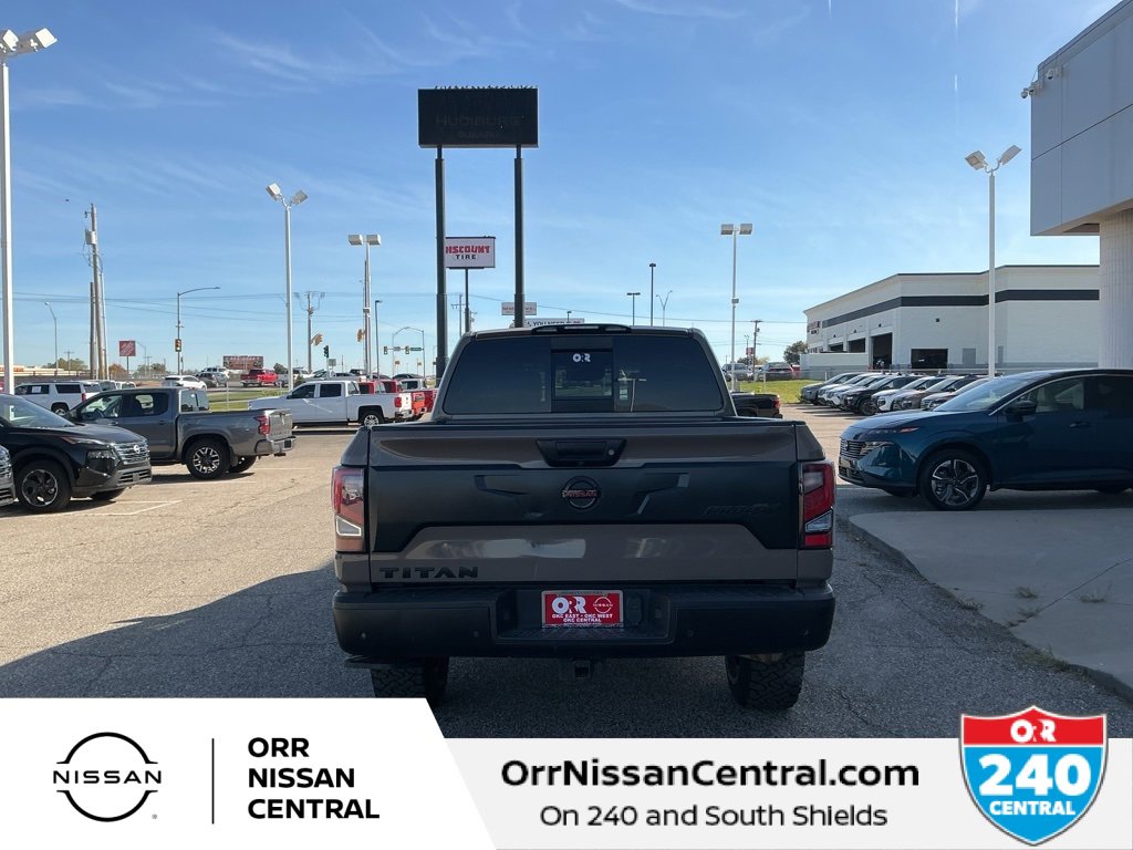 Used 2021 Nissan Titan PRO-4X w/ Pro-4x Convenience Package image 6