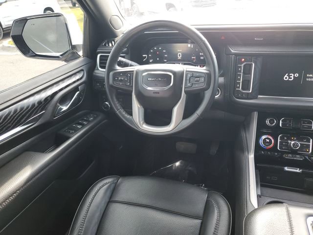 Used 2023 GMC Yukon XL Denali image 12