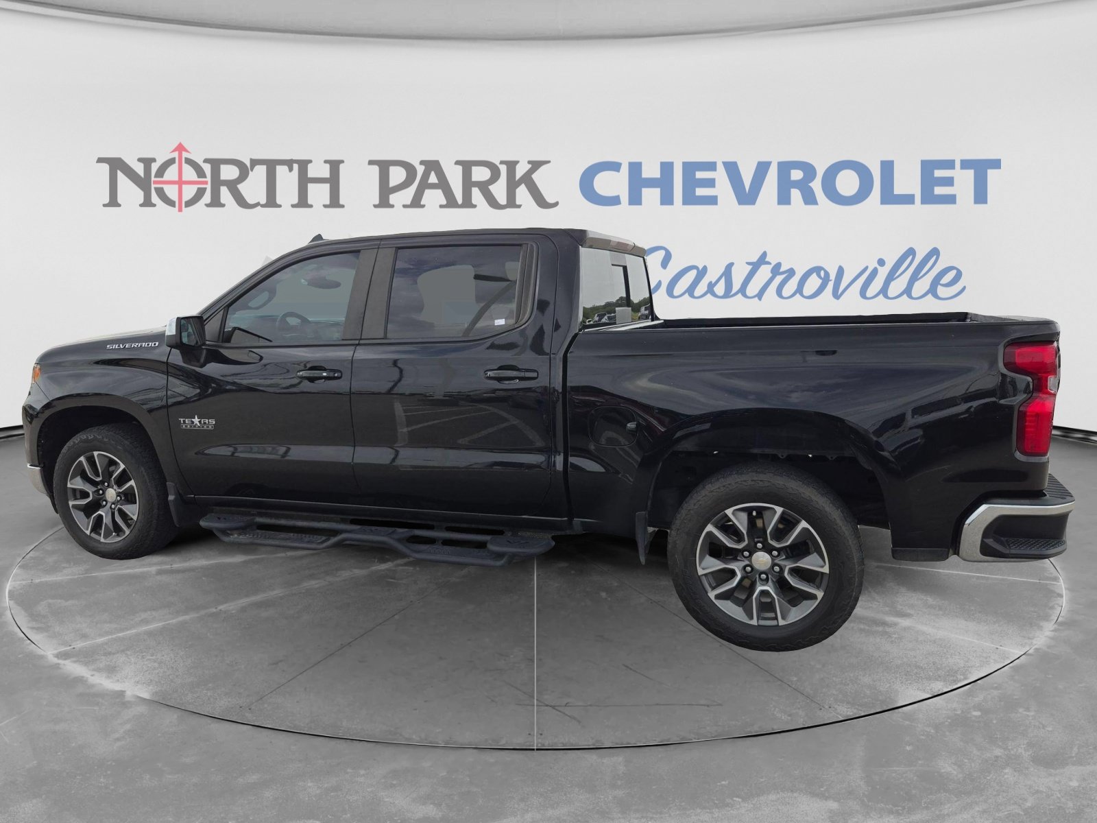Used 2024 Chevrolet Silverado 1500 LT w/ Texas Edition Plus RWD image 6