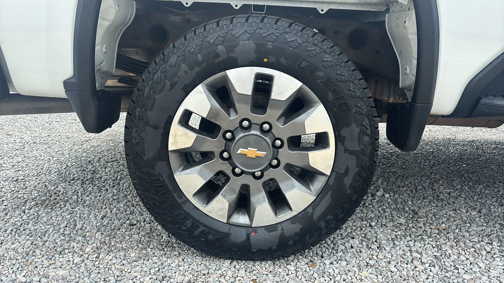 Used 2022 Chevrolet Silverado 2500 Custom w/ Custom Value Package AWD/4WD image 10