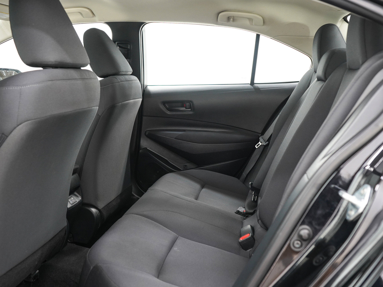 Used 2024 Toyota Corolla LE FWD image 13