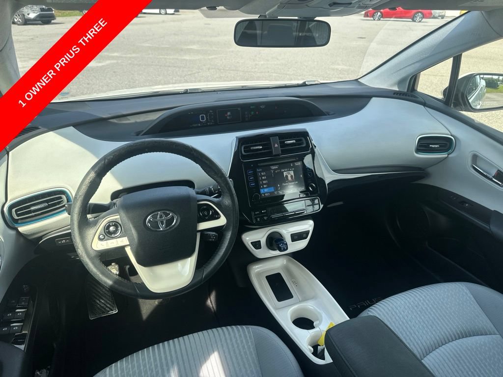 Used 2016 Toyota Prius Three FWD image 11