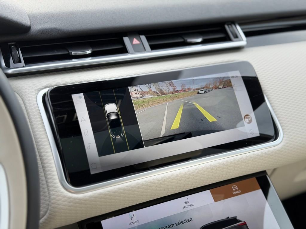 Used 2022 Land Rover Range Rover Velar R-Dynamic S image 20