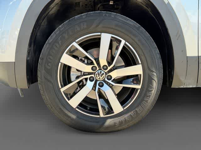 Used 2023 Volkswagen Atlas SE AWD/4WD image 9