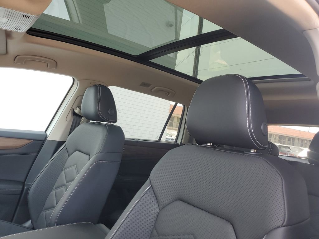New 2026 Volkswagen Atlas SE FWD image 17