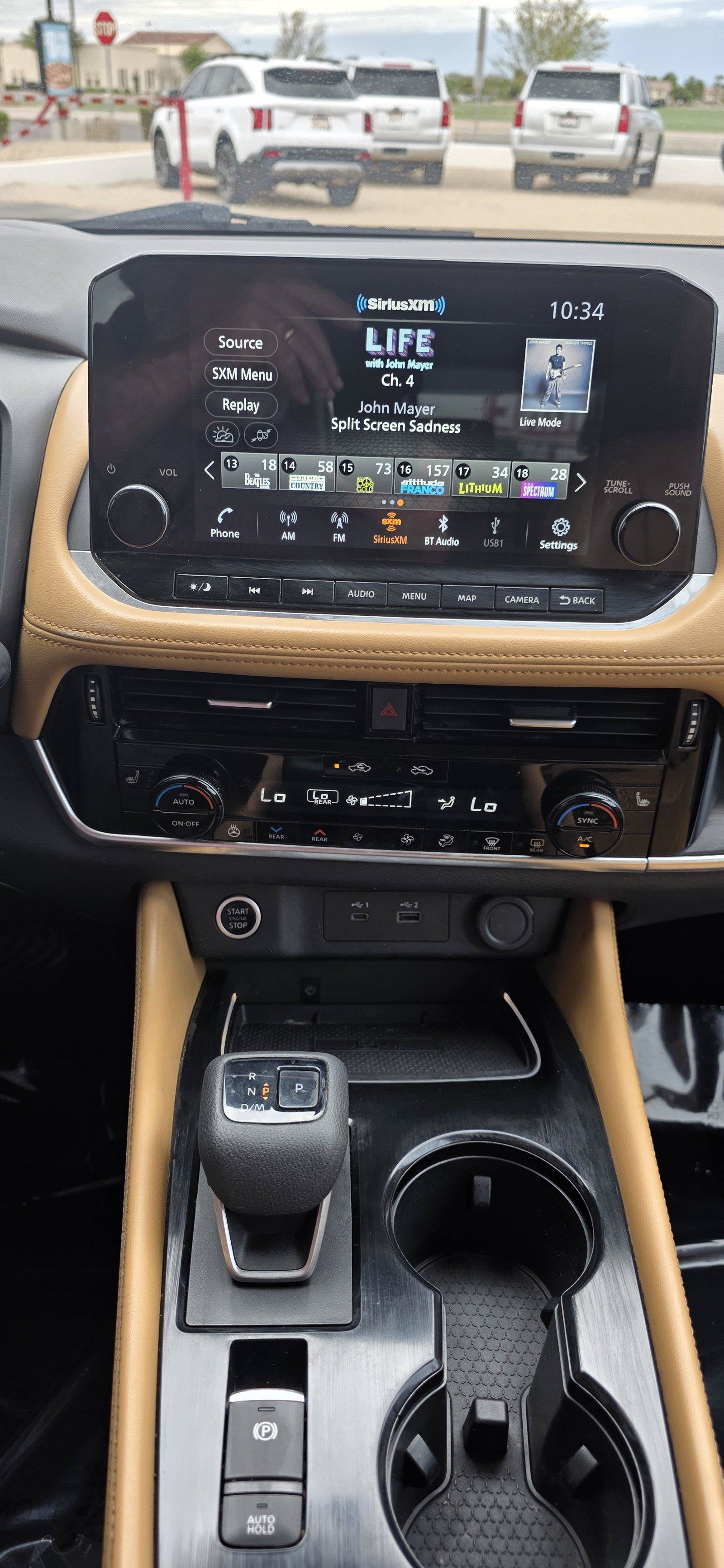 Used 2022 Nissan Rogue Platinum w/ Head-Up Display Package FWD image 1