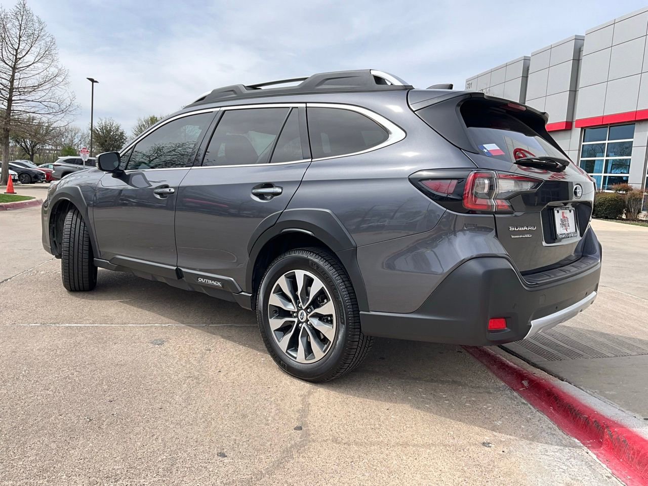 Used 2023 Subaru Outback Touring XT image 8