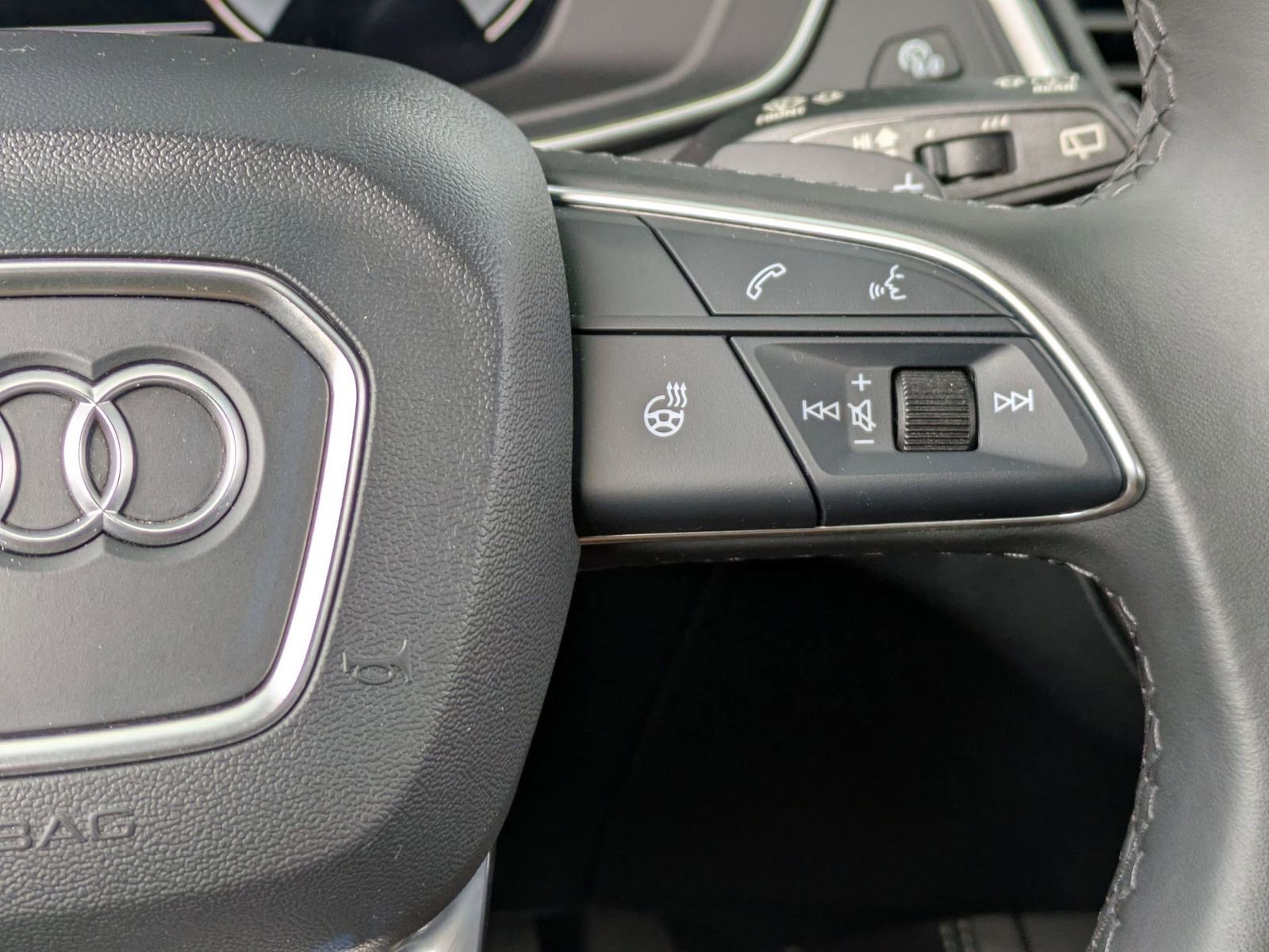 Used 2023 Audi Q5 2.0T Premium Plus w/ Premium Plus Package image 11