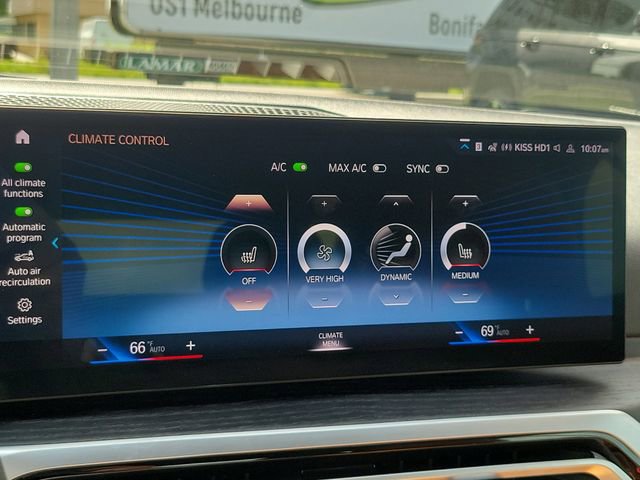 Used 2024 BMW 430i Convertible w/ Premium Package RWD image 23