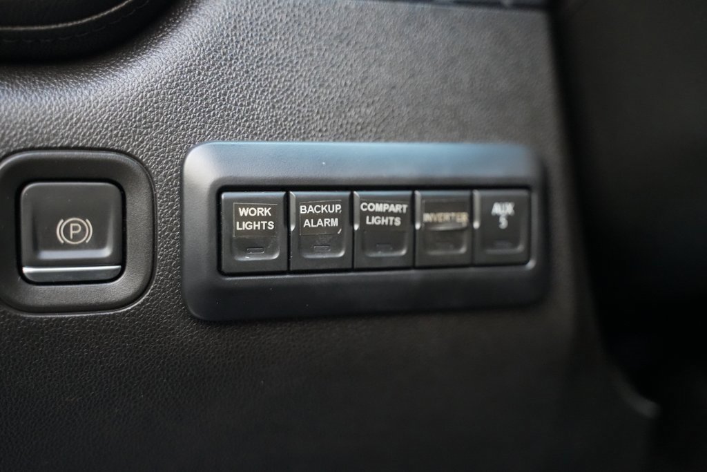 Used 2022 Chevrolet Silverado 2500 LT w/ Convenience Package image 40