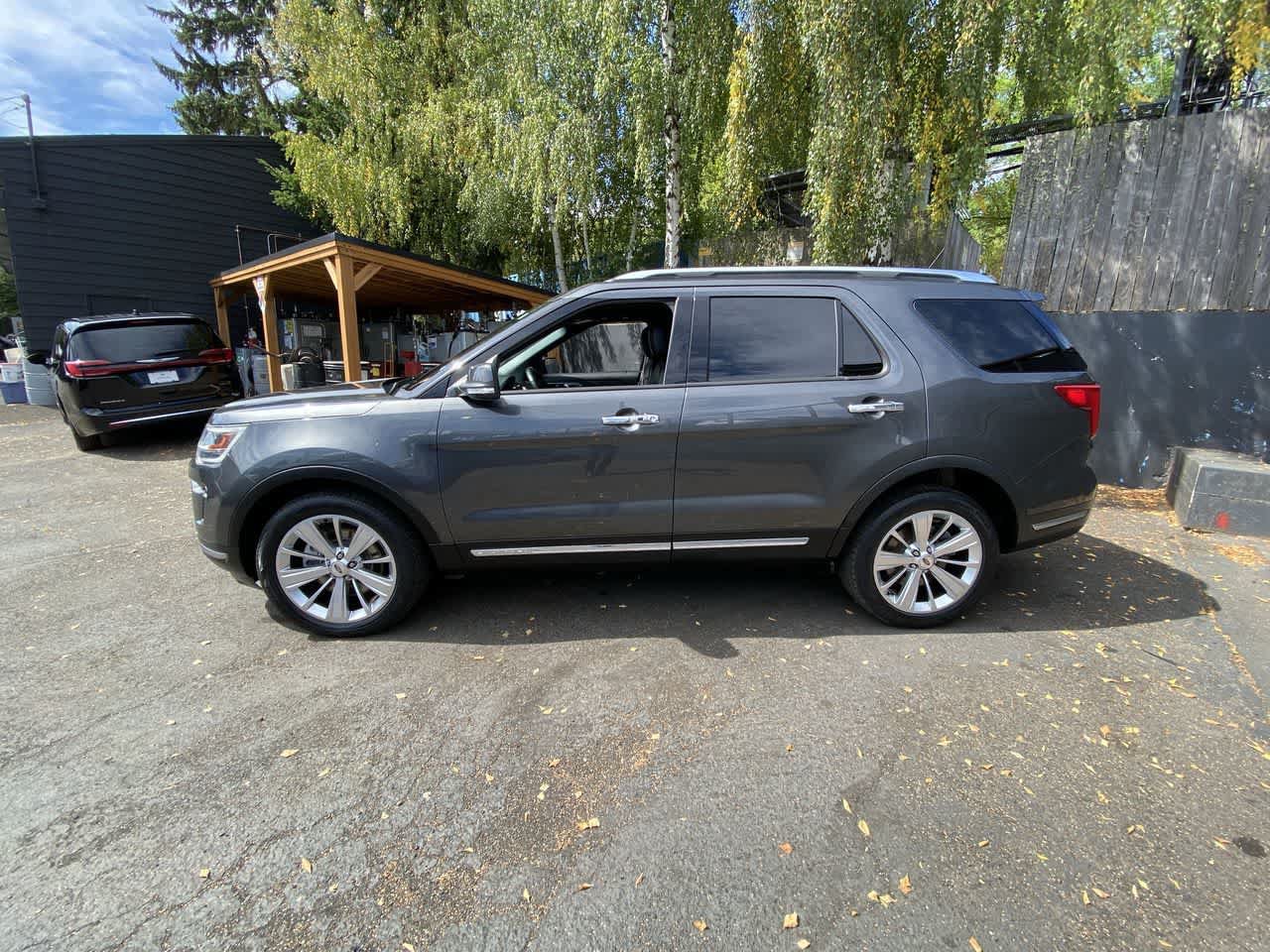 Used 2019 Ford Explorer Limited w/ Class III Trailer Tow Package AWD/4WD image 3