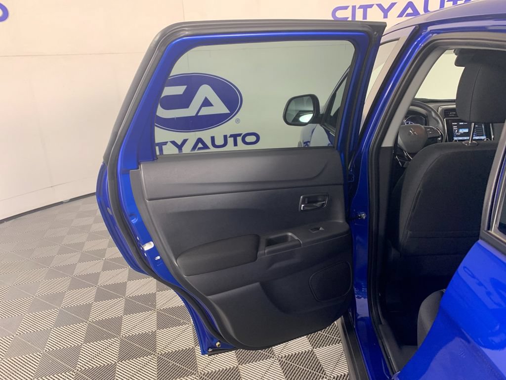 Used 2025 Mitsubishi Outlander Sport AWD image 28