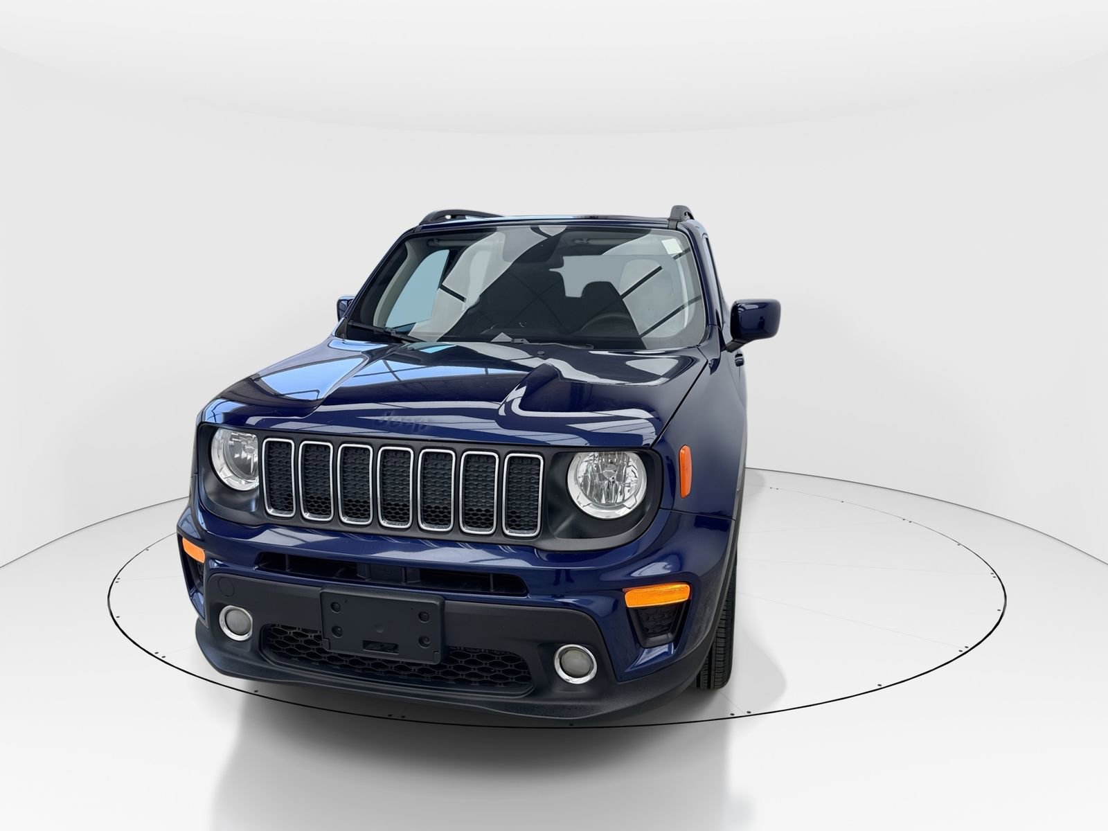 Used 2020 Jeep Renegade Latitude w/ UConnect 8.4 Nav Group image 2