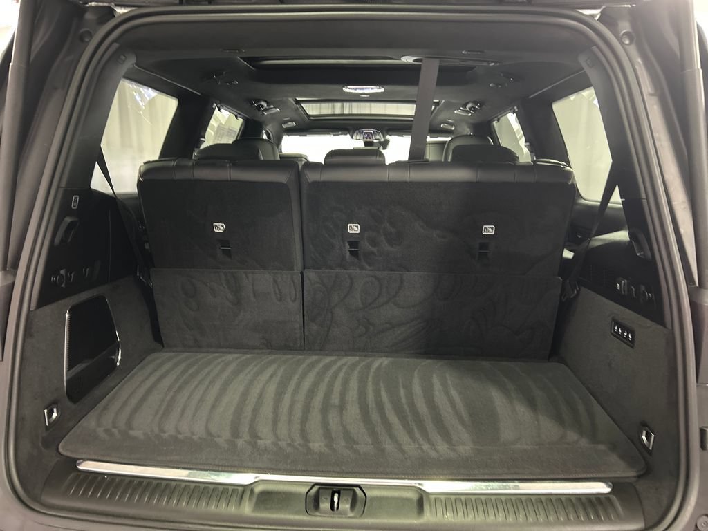 Used 2024 Jeep Grand Wagoneer Series III w/ Rear Seat Video Group 1 AWD/4WD image 27