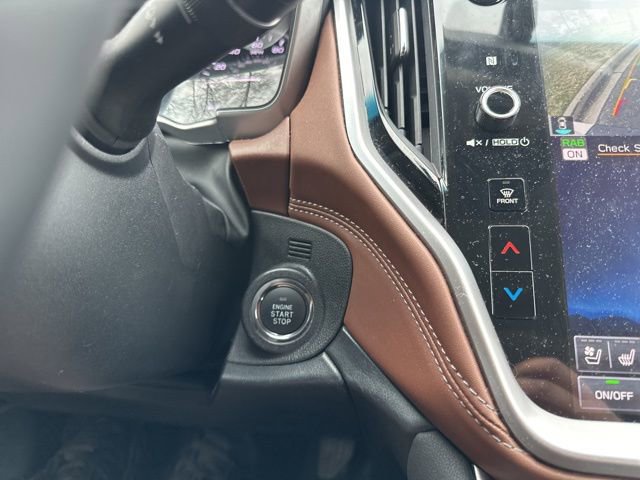Used 2022 Subaru Outback Touring image 38
