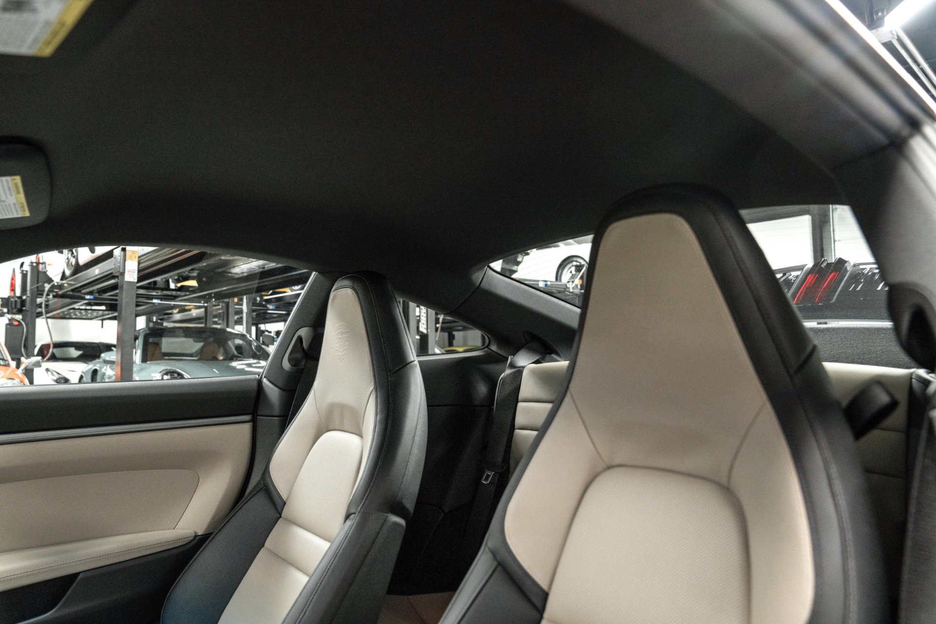 Used 2025 Porsche 911 Carrera image 17