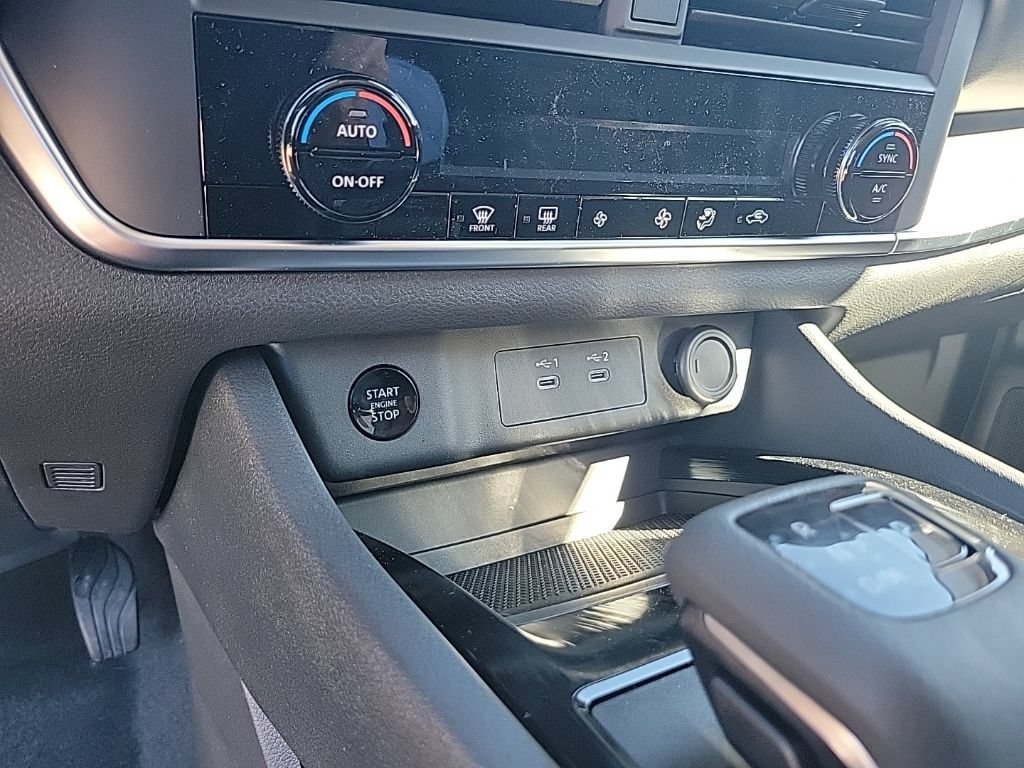 New 2026 Nissan Rogue SV FWD image 29