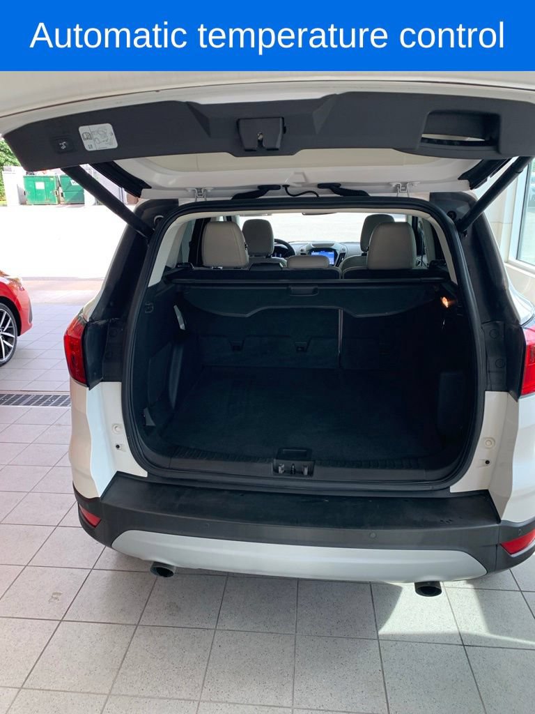 Used 2019 Ford Escape Titanium AWD/4WD image 9