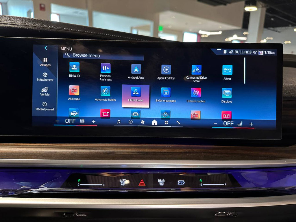 Used 2024 BMW 760i xDrive w/ Premium Package 2 image 31