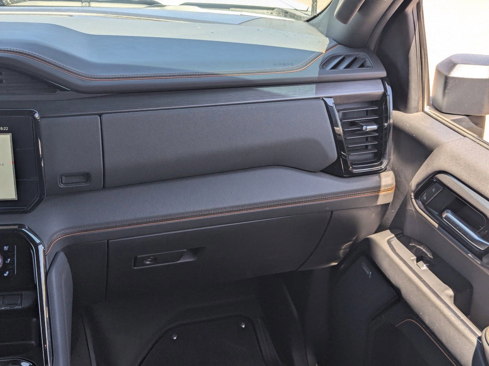 Used 2024 GMC Sierra 2500 AT4 w/ AT4 Premium Plus Package AWD/4WD image 18