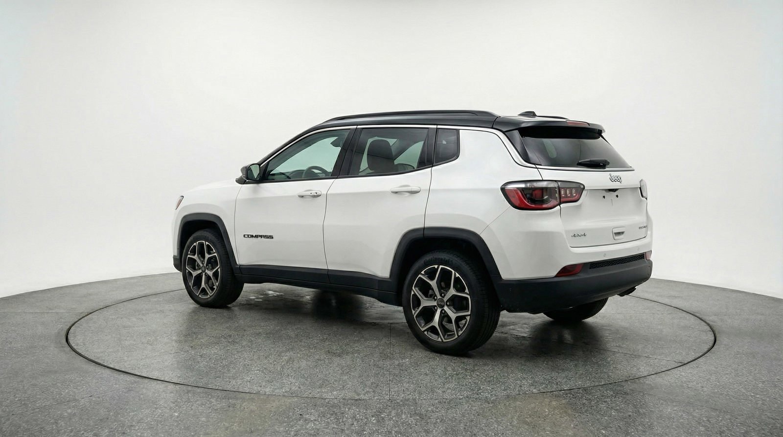 Used 2025 Jeep Compass Limited AWD/4WD image 5