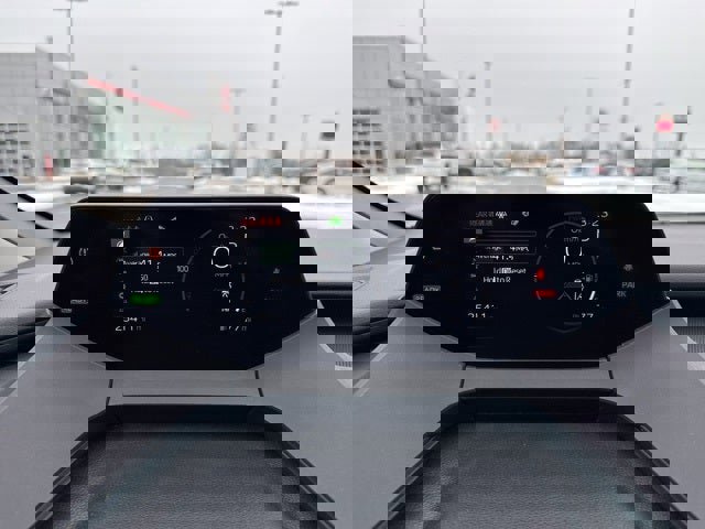 Used 2025 Toyota Prius XLE image 24