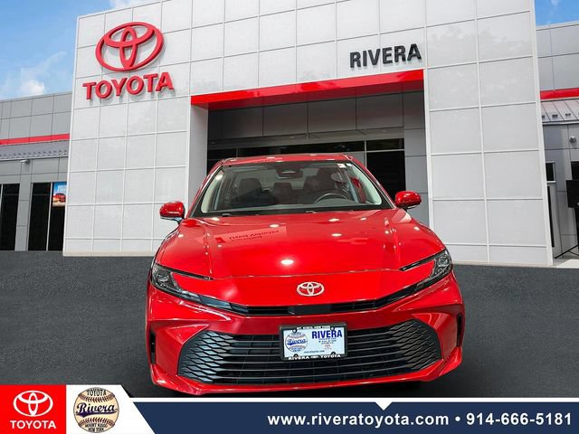 Used 2025 Toyota Camry LE w/ Convenience Package FWD image 8