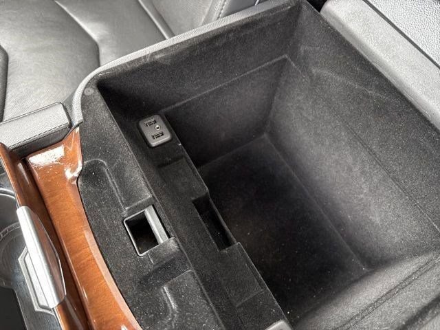 Used 2017 Cadillac Escalade Luxury image 28