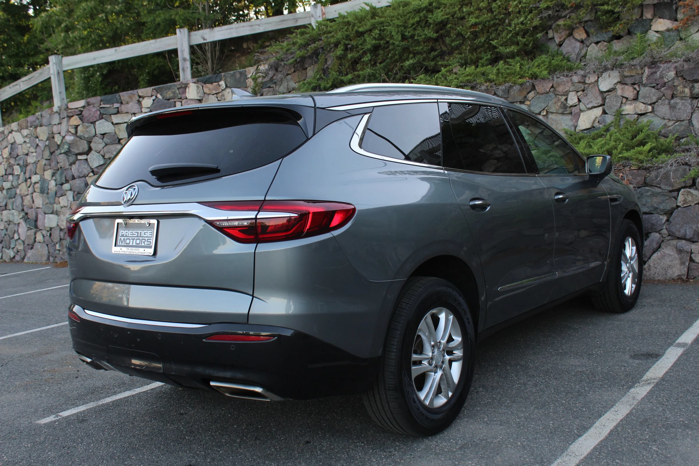 Used 2019 Buick Enclave Essence AWD/4WD image 9