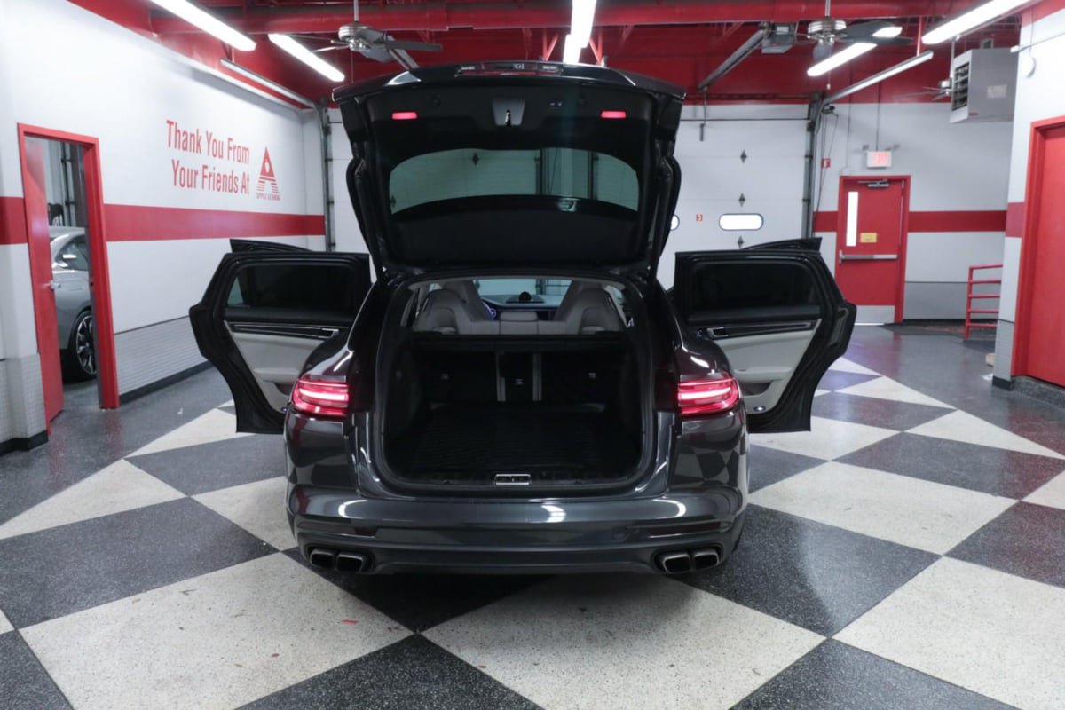 Used 2018 Porsche Panamera Turbo Sport Turismo AWD/4WD image 32
