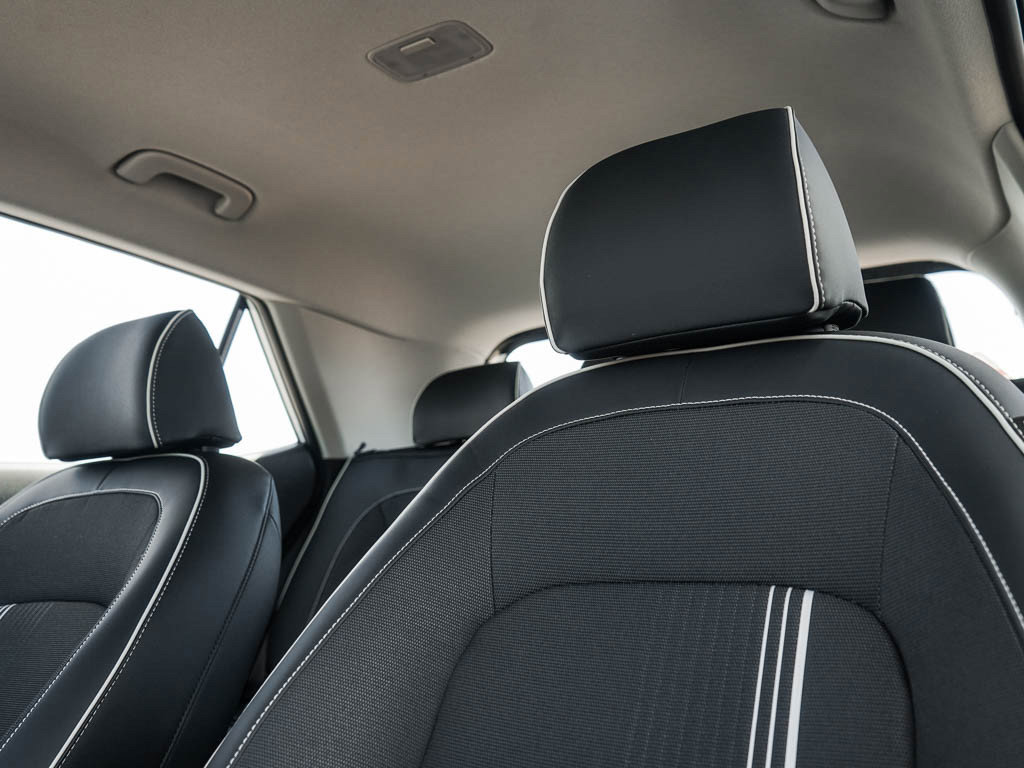 New 2026 Hyundai Venue SEL FWD image 18