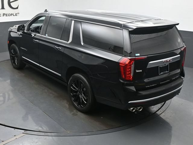 Used 2023 GMC Yukon XL Denali AWD/4WD image 42