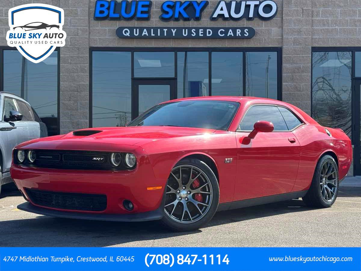 Used 2015 Dodge Challenger SRT image 1