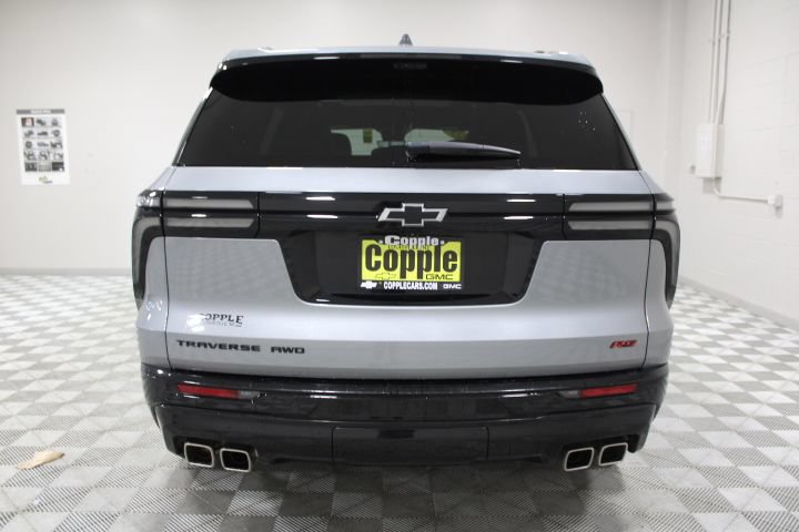 Used 2025 Chevrolet Traverse RS AWD/4WD image 11