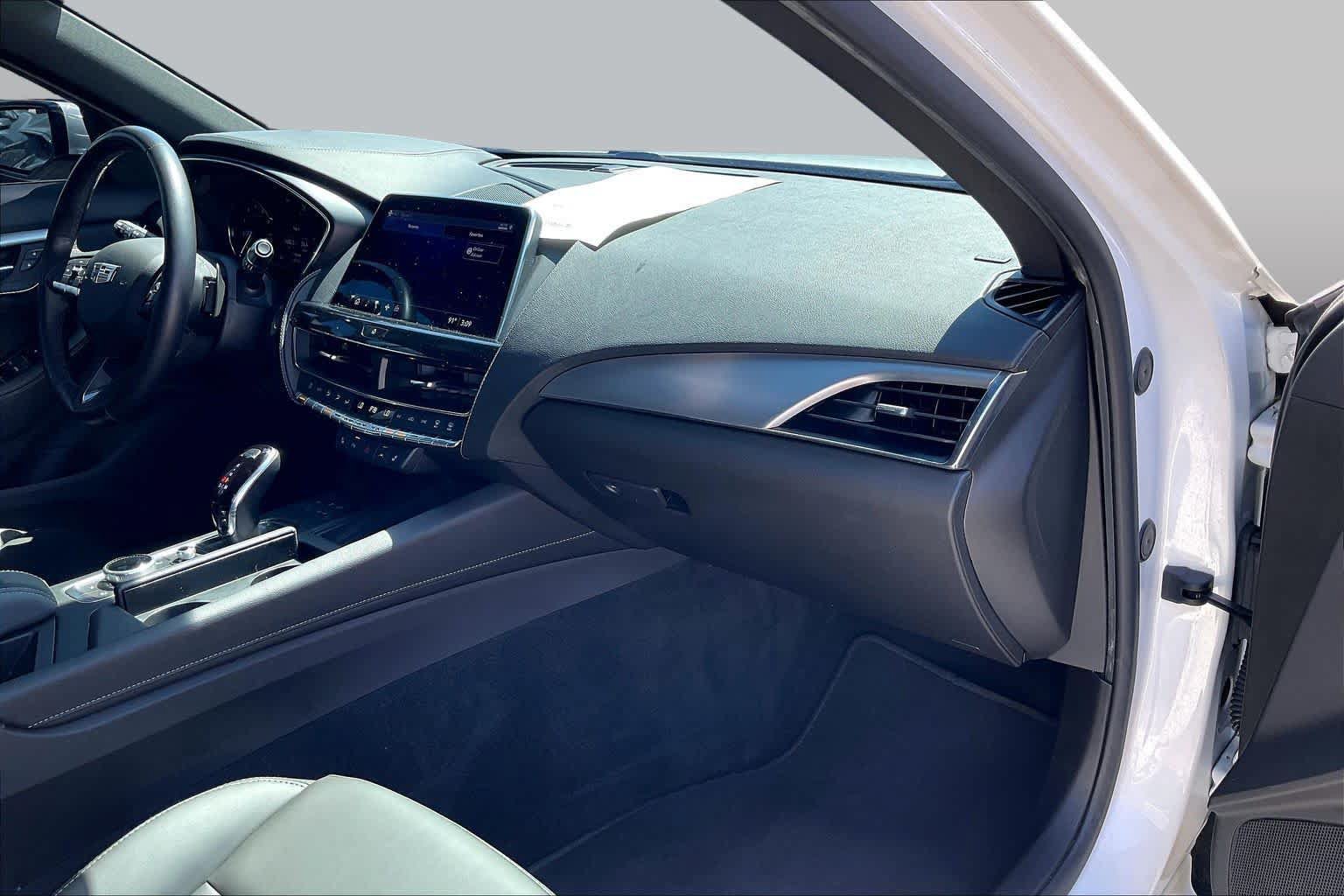 Used 2023 Cadillac CT5 Luxury w/ Cold Weather Package RWD image 31