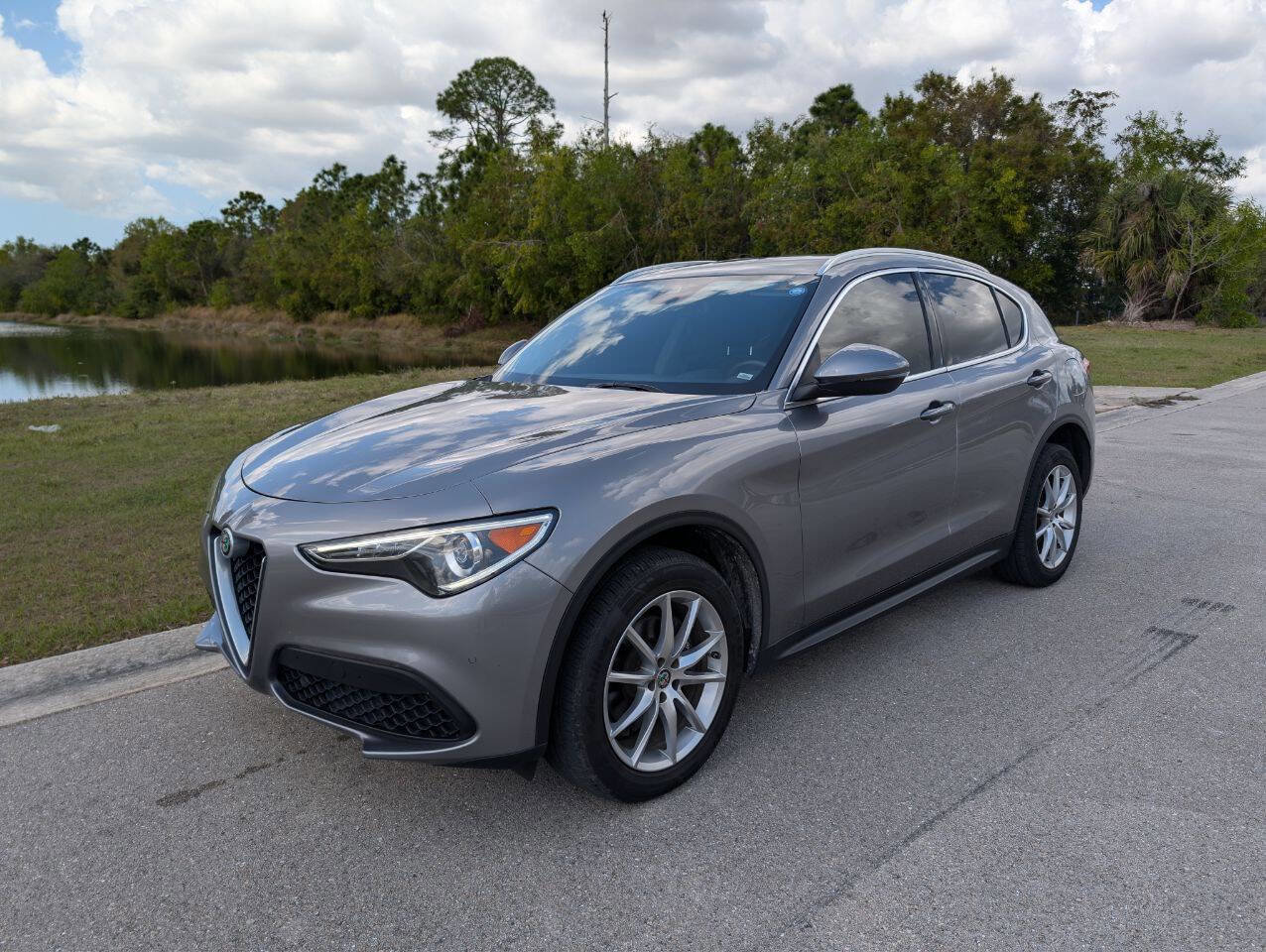 Used 2018 Alfa Romeo Stelvio Ti image 2
