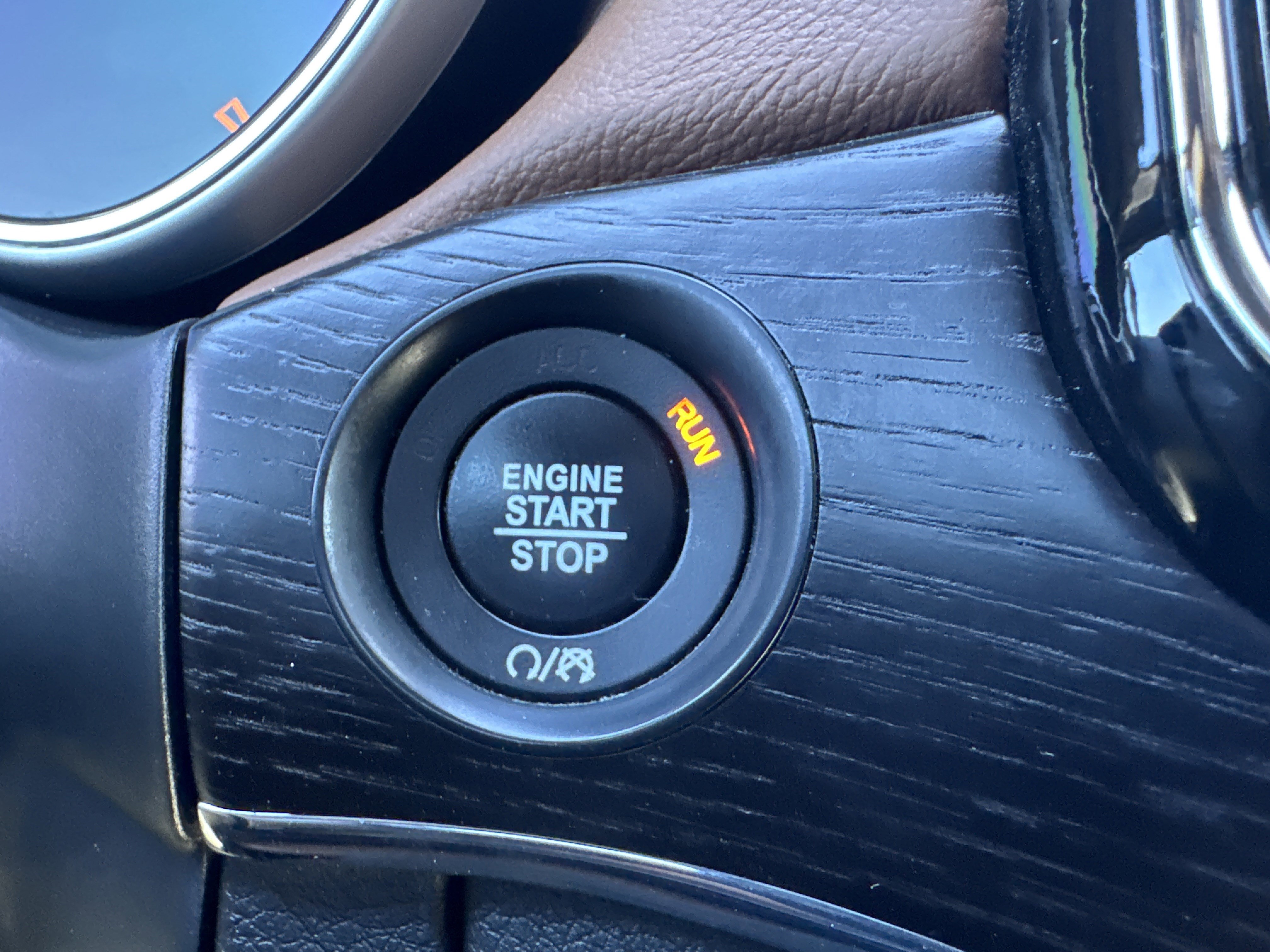 Used 2021 Jeep Grand Cherokee Summit w/ Platinum Series Group image 28