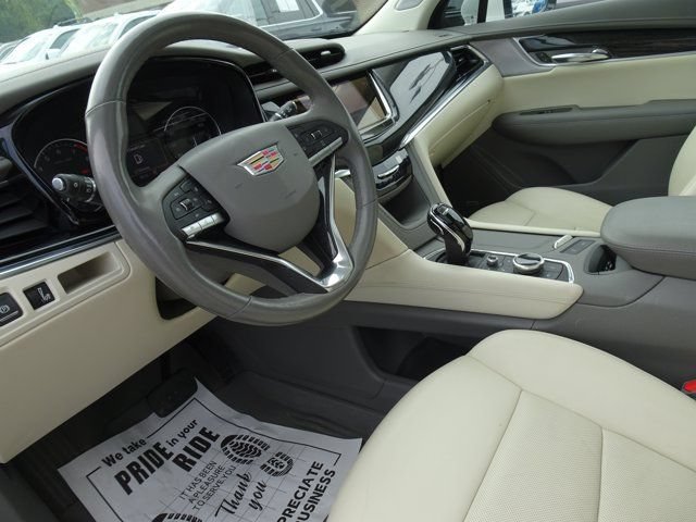 Used 2024 Cadillac XT6 Premium Luxury w/ LPO, Floor Liner Package AWD/4WD image 13